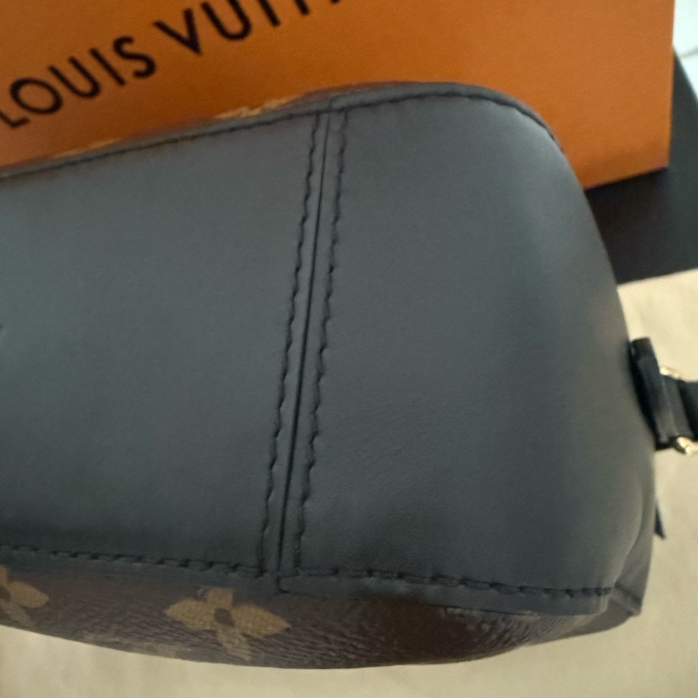 💯Authentic Saintonge Monogram Black crossbody - Picture 7 of 12